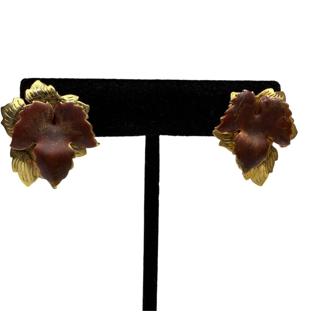Vintage Gold Tone & Red Brown Enamel Leaf Stud Earrings Nature Botanical 1 in